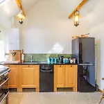 Basil's Barn Tatil Evi *